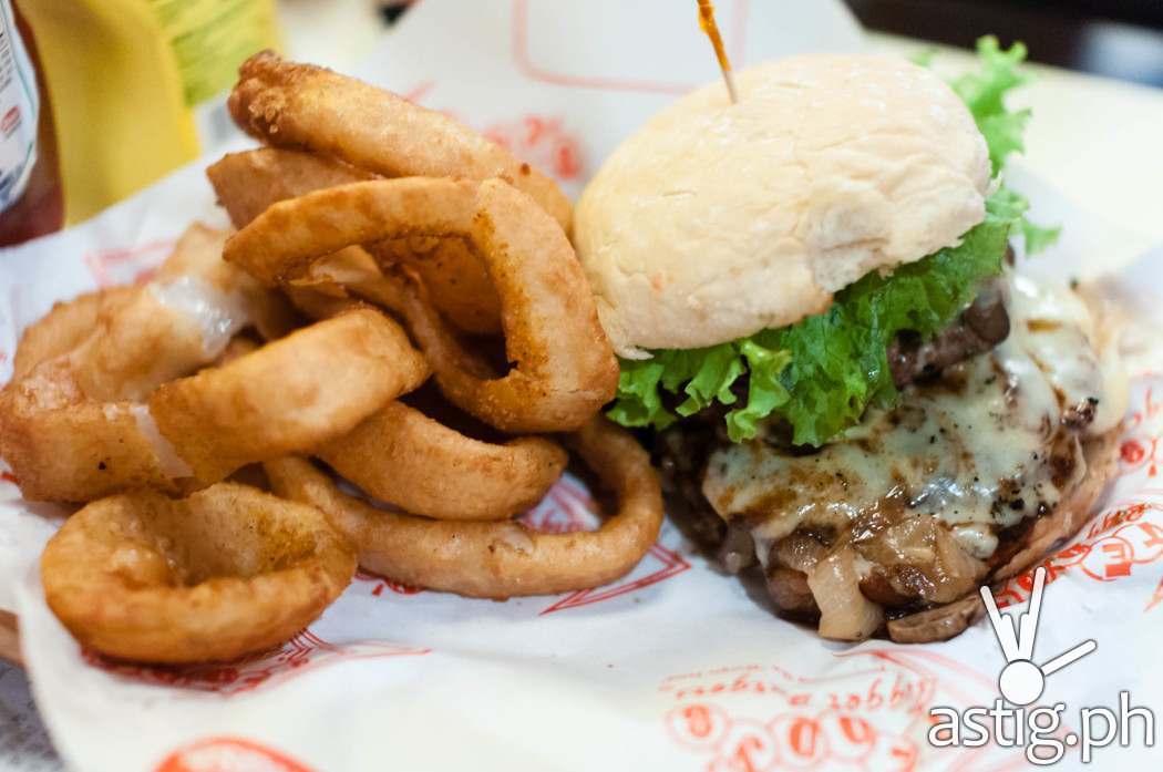 Kailua Burger at Teddy's: Teri, Grilled Mushroom, Grilled Onions, Melted Swiss Cheese. Oooh-la-la!