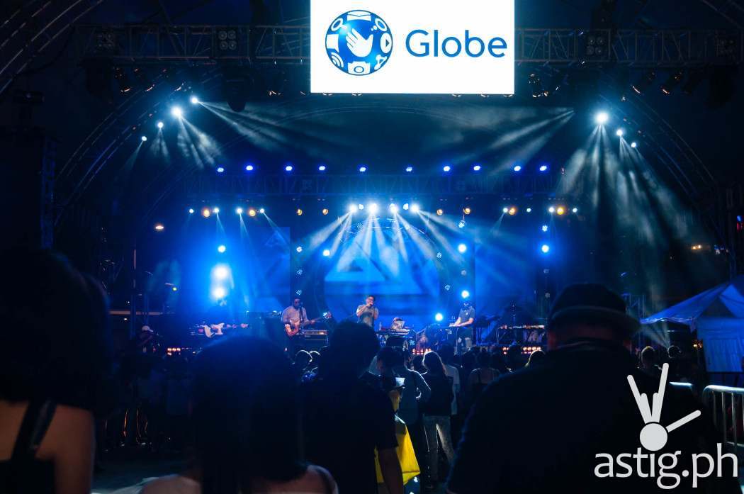 Yolanda Moon performing at the Globe Slipstream concert