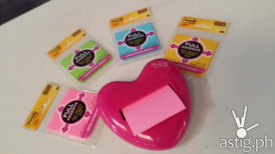 The new Post-It full adhesive notes comes off a dispenser and allow for quick, easy, hassle-free and customized labeling