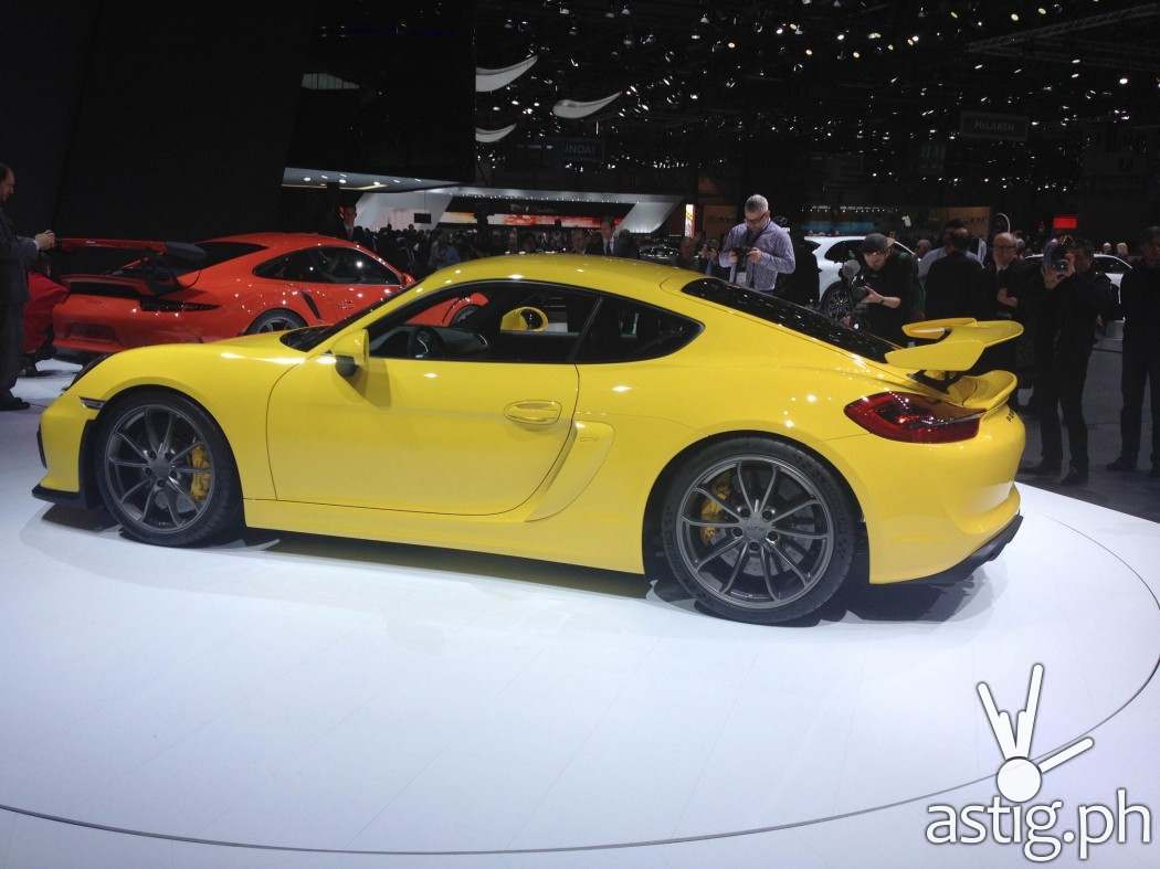 Porsche Cayman GT4 outfitted with MICHELIN Pilot Sports Cup 2 tires