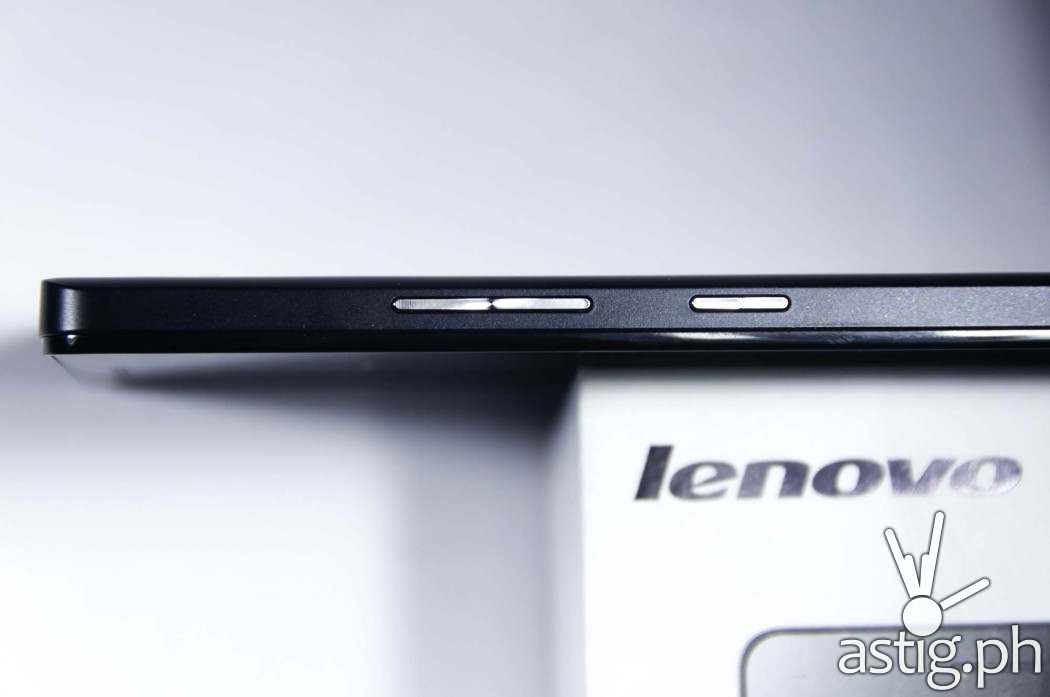 Lenovo A7000 volume rocker and power button is located at the top right portion of the device