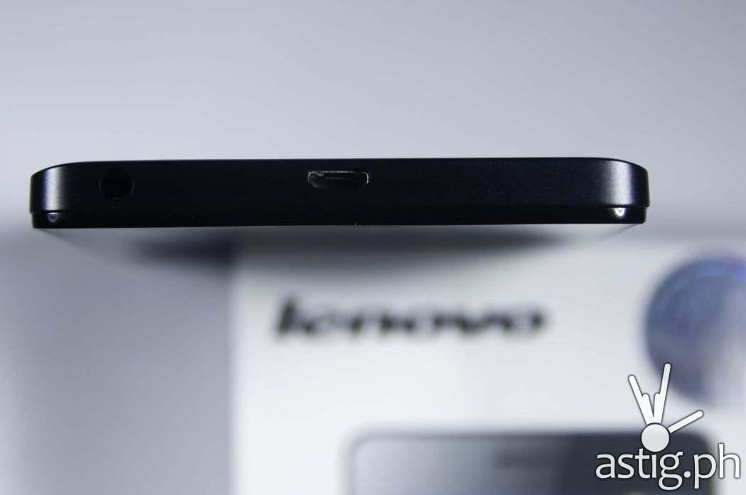 Lenovo A7000 top view