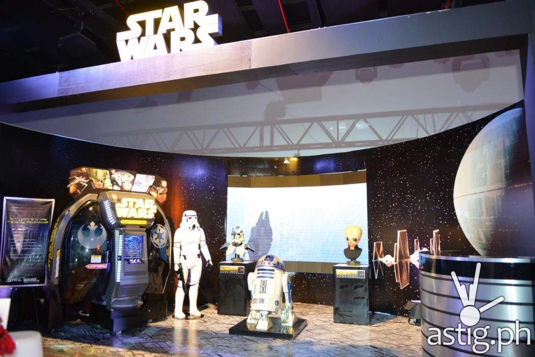 Star Wars kiosk at the Disney - Globe event