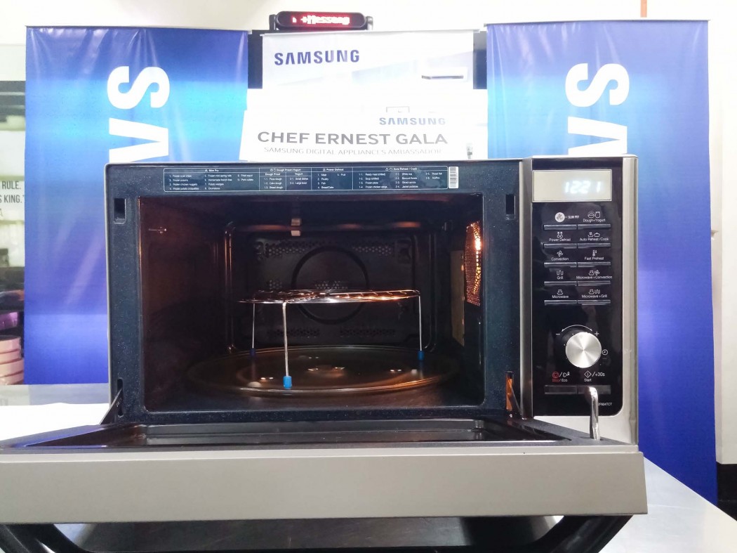 The Samsung Smart Oven is a 2-in-1 device allowing you to microwave AND grill at the same time