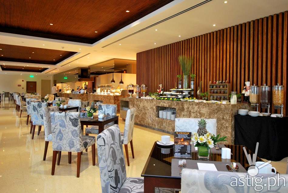 Breakfast is Served at the Spice Cafe at City Garden Grand Hotel Makati Spice Cafe