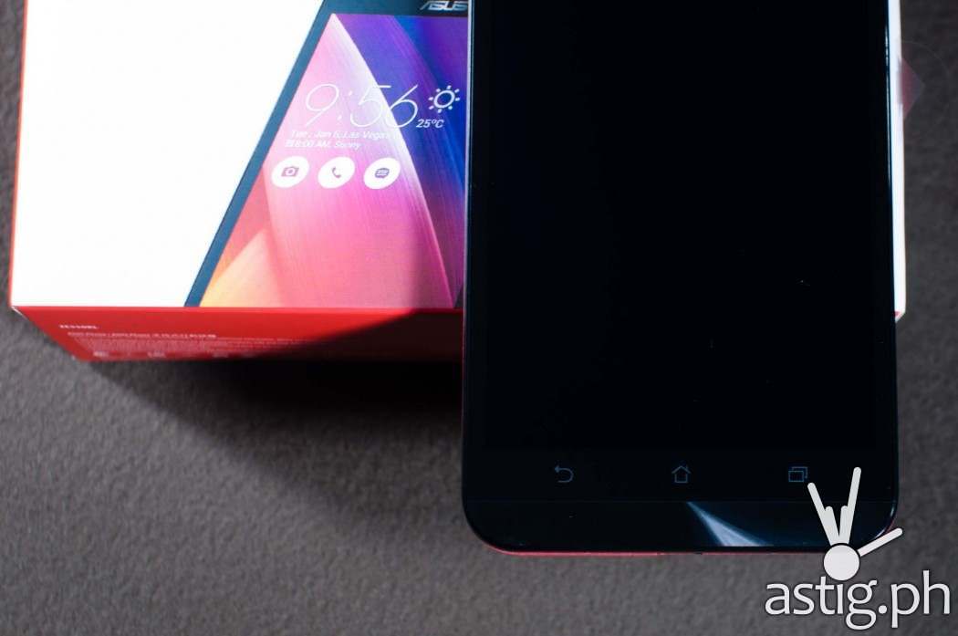The ASUS Zenfone 2 Laser has 3 capacitive buttons at the bottom
