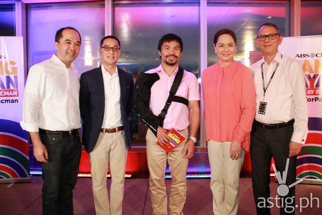 Manny Pacquiao with ABS-CBN execs (from Left) Dino Laurena, Carlo Katigbak, Charo Santos-Concio and March Ventosa