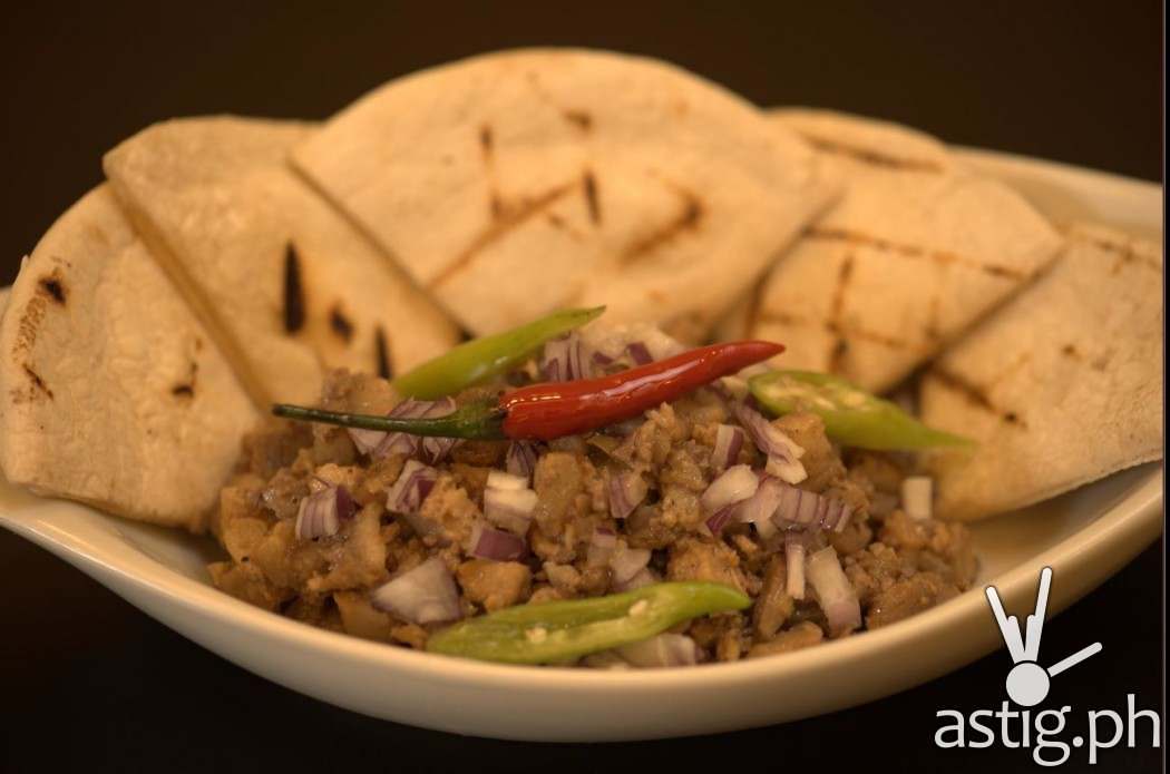 Sisig with Pita bread at Reminisque Bistro