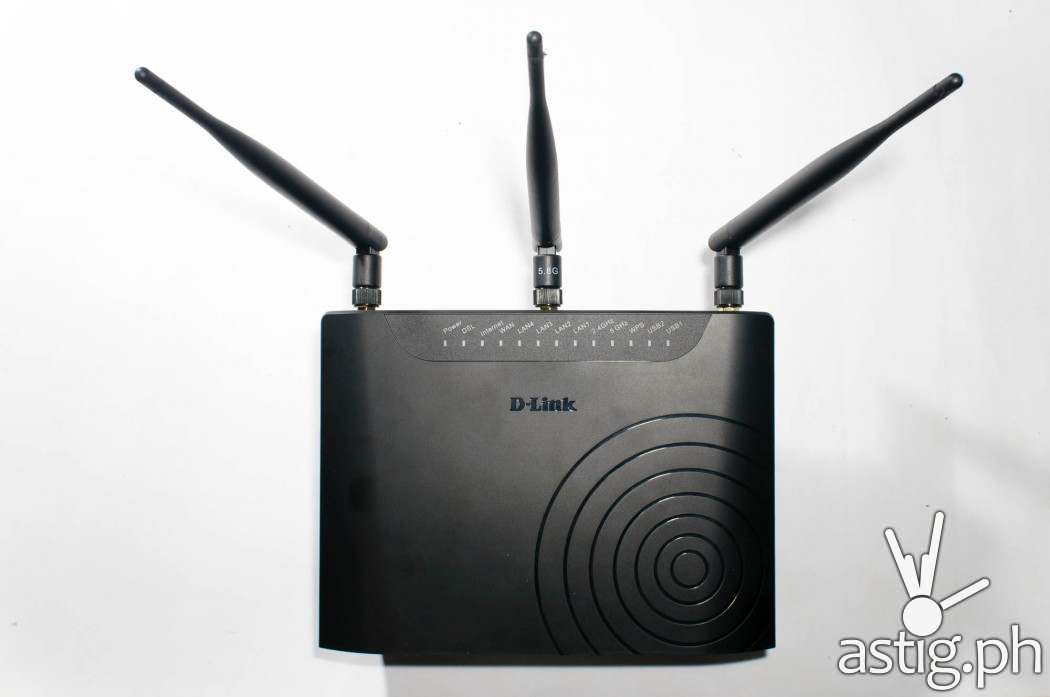 The D-Link DSL-2877AL provides superior AC750 Wi-Fi performance with 3x 5dBi external detachable antennas