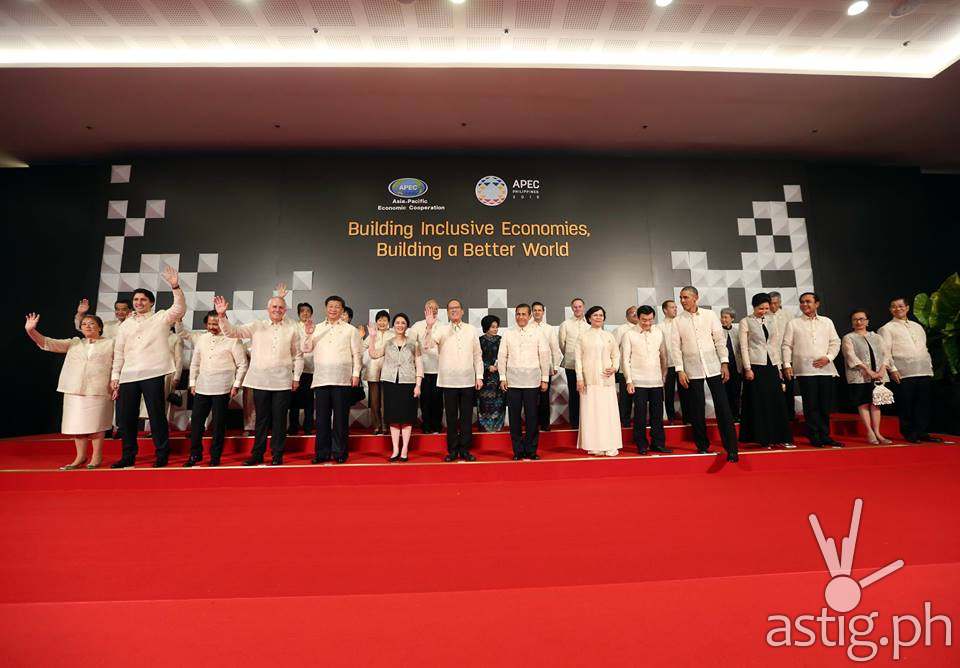 The traditional APEC Leaders Family Photo