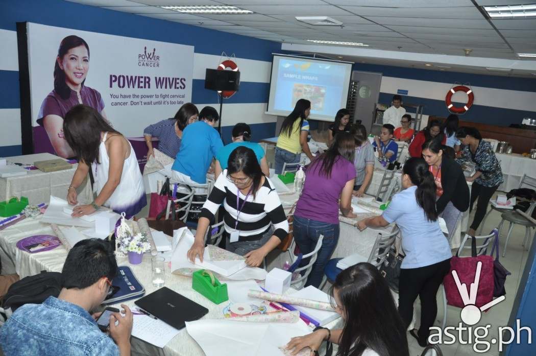 Seafarer wives  during the  Gift wrapping session 4