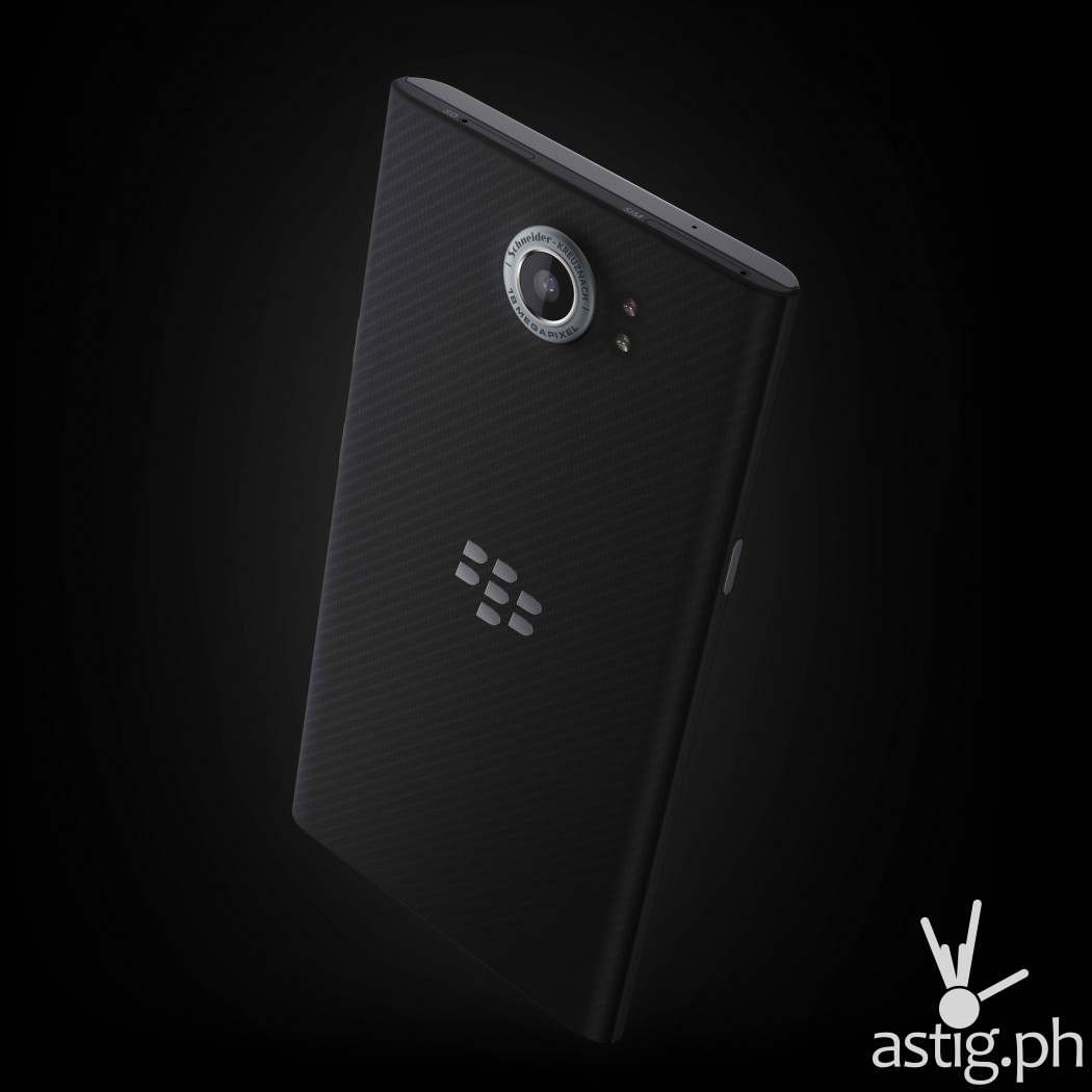 BlackBerry Priv has an 18-megapixel camera engineered to deliver professional looking photos with minimal effort