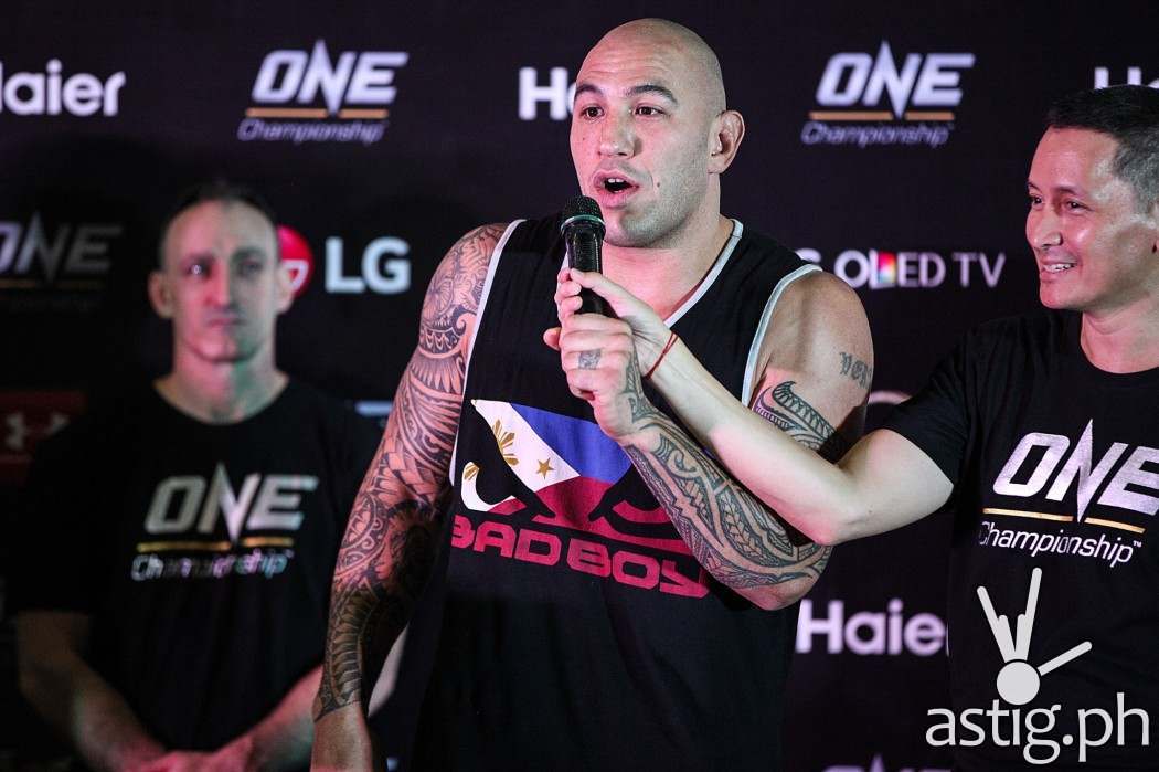Brandon The Truth Vera talks to the audience at the ONE SPIRIT OF CHAMPIONS weigh-ins
