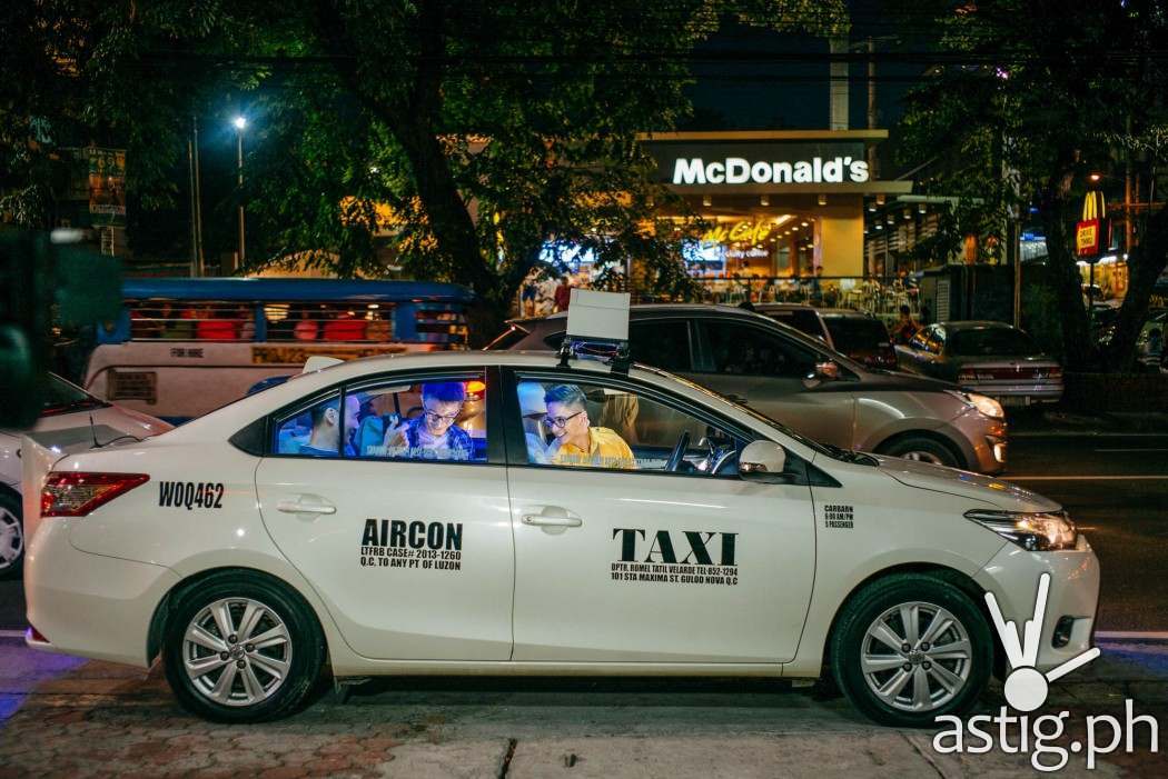 The Cash Cab looks just like any other cab, but look who's driving - it's Ryan Agoncillo!