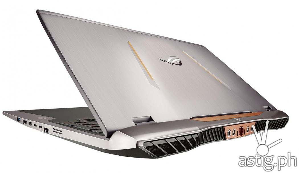 ASUS ROG GX700 water cooled gaming laptop