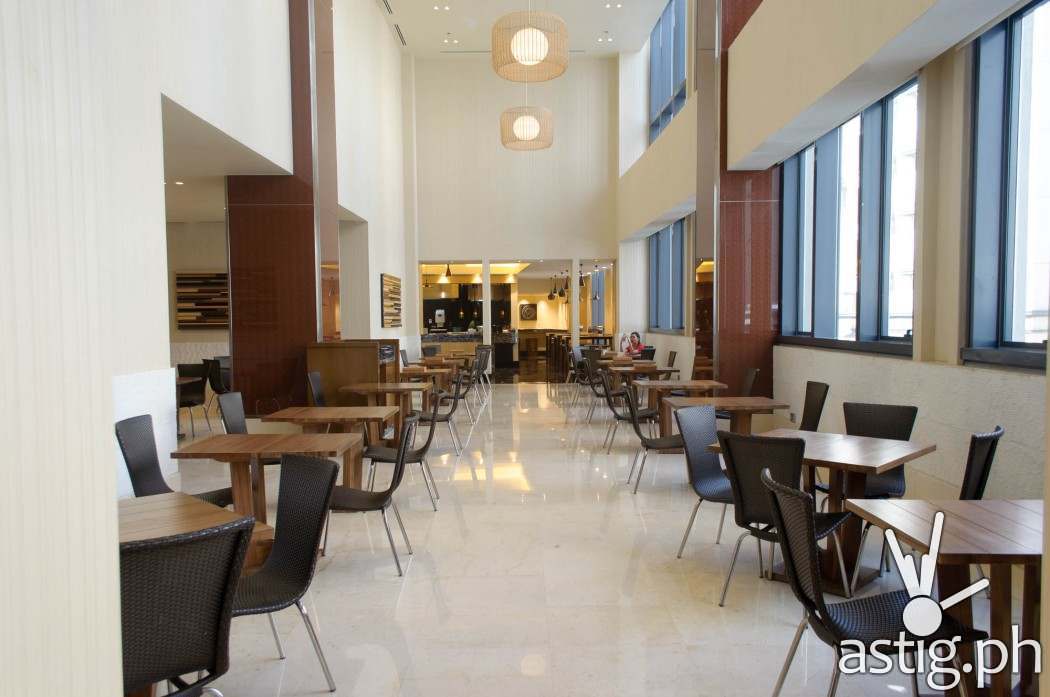 Huge, well-lit dining halls of Mian