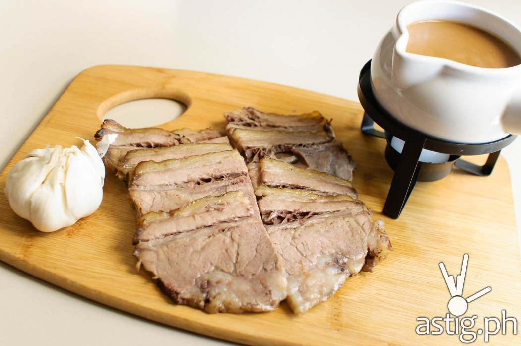 The famous roast beef of The Round Table Kapitolyo