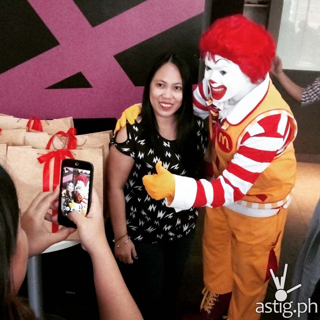 People just love Ronald McDonald ... and the new Shake Shake Fries