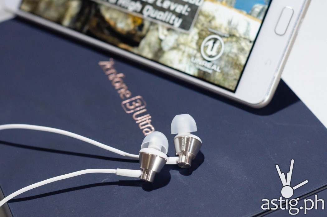 ASUS Zenfone 3 Ultra with ZenEar headset