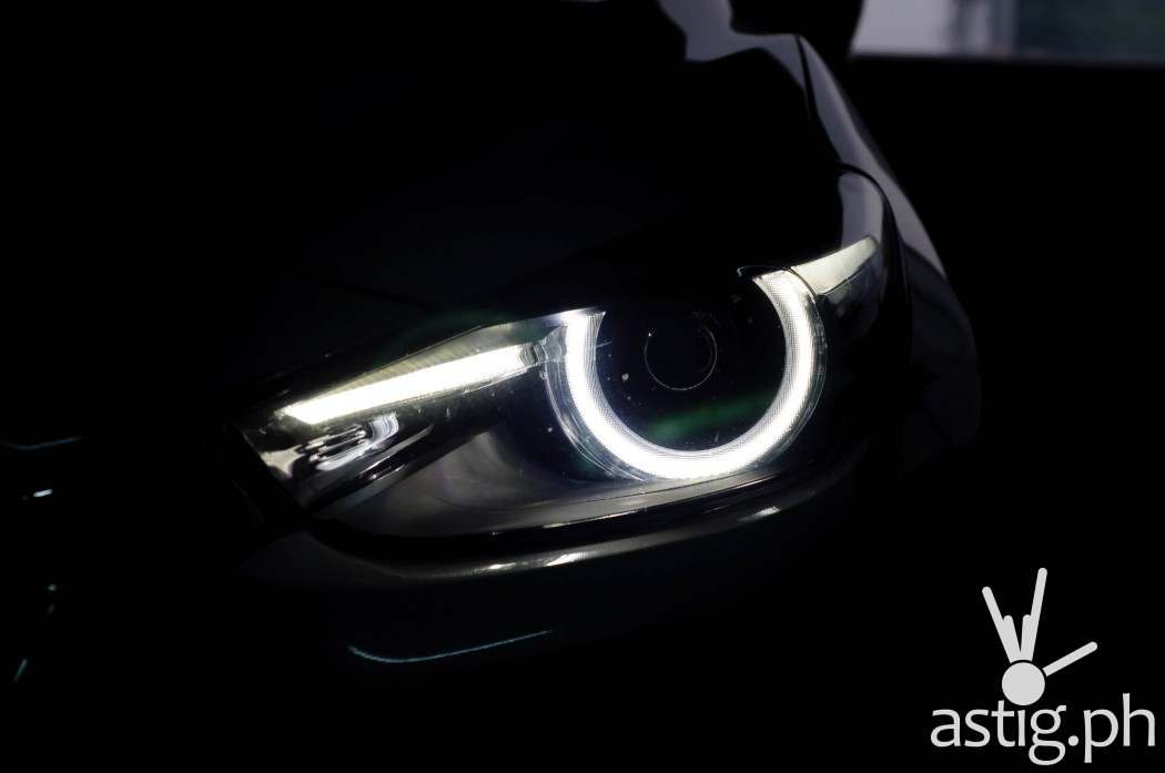 LED angel eye headlights - Mazda3 2.0 Sedan 2017 Skyactiv-R