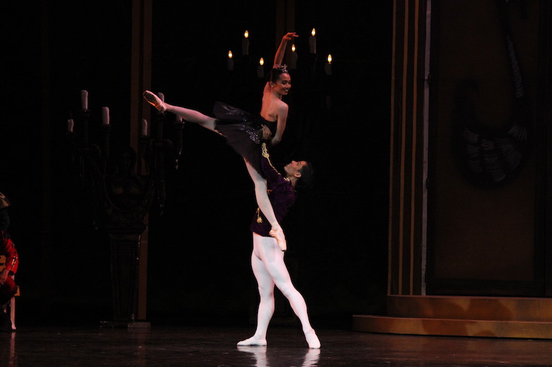 Jemima Reyes as Odile and Victor Maguad as Siegfried