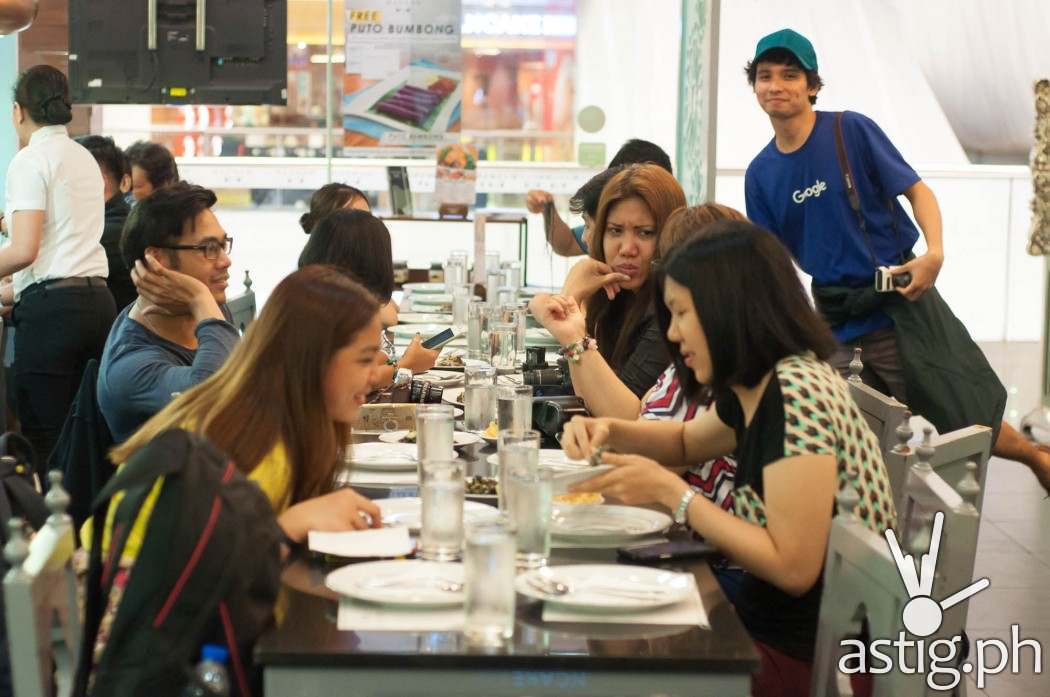 Bloggers featuring Rodel Flordeliz, Ruth Dela Cruz, Stacy Liong, and Duane Bacon - Mangan Restaurant Glorietta 2