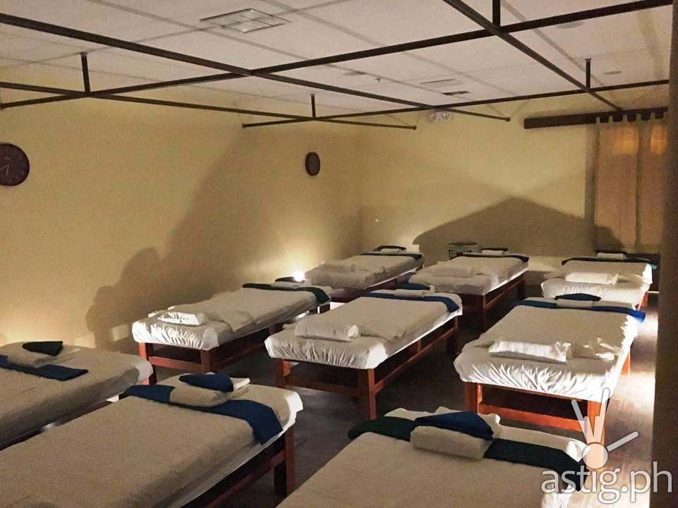 SM Kenko Spa at Winford Hotel Manila - Male Massage Room