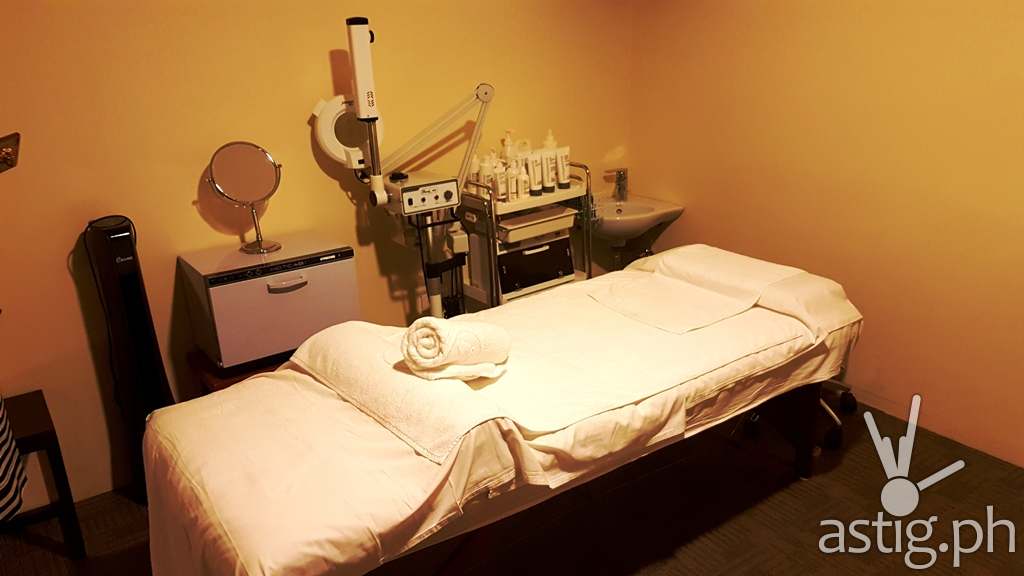 SM Kenko Spa at Winford Hotel Manila - Facial Room