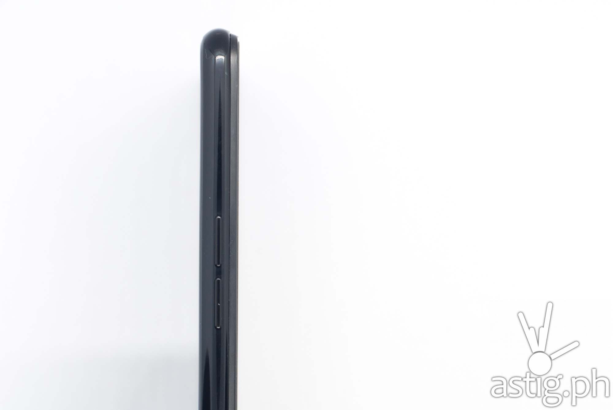 OPPO F7 Youth side showing raised screen indention