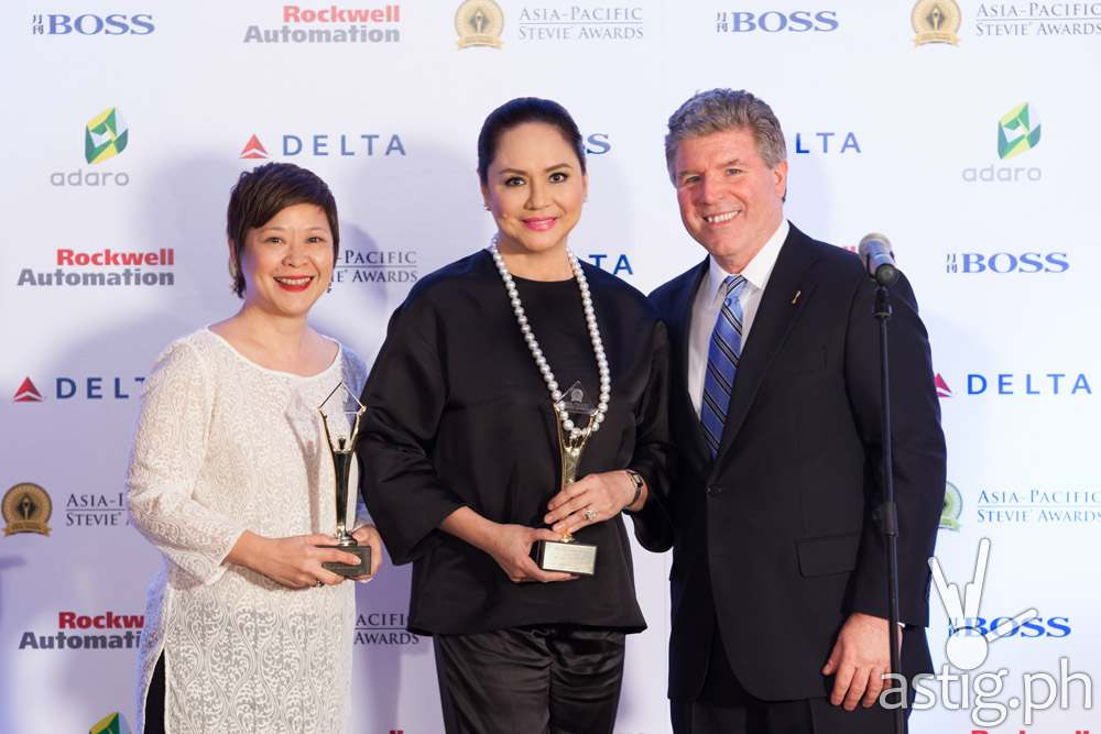 ABS-CBN Integrated Marketing head Cookie Bartolome, ABS-CBN president and CEO Charo Santos-Concio, and Stevie Awards president Michael Gallagher