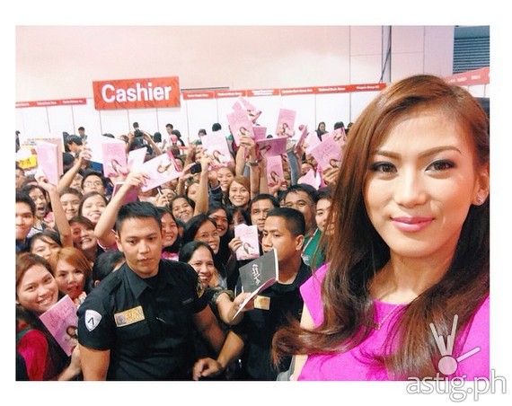 Alex Gonzaga at the launching of her book entitled "Dear Alex, Break na Kami. Paano?! Love, Catherine"