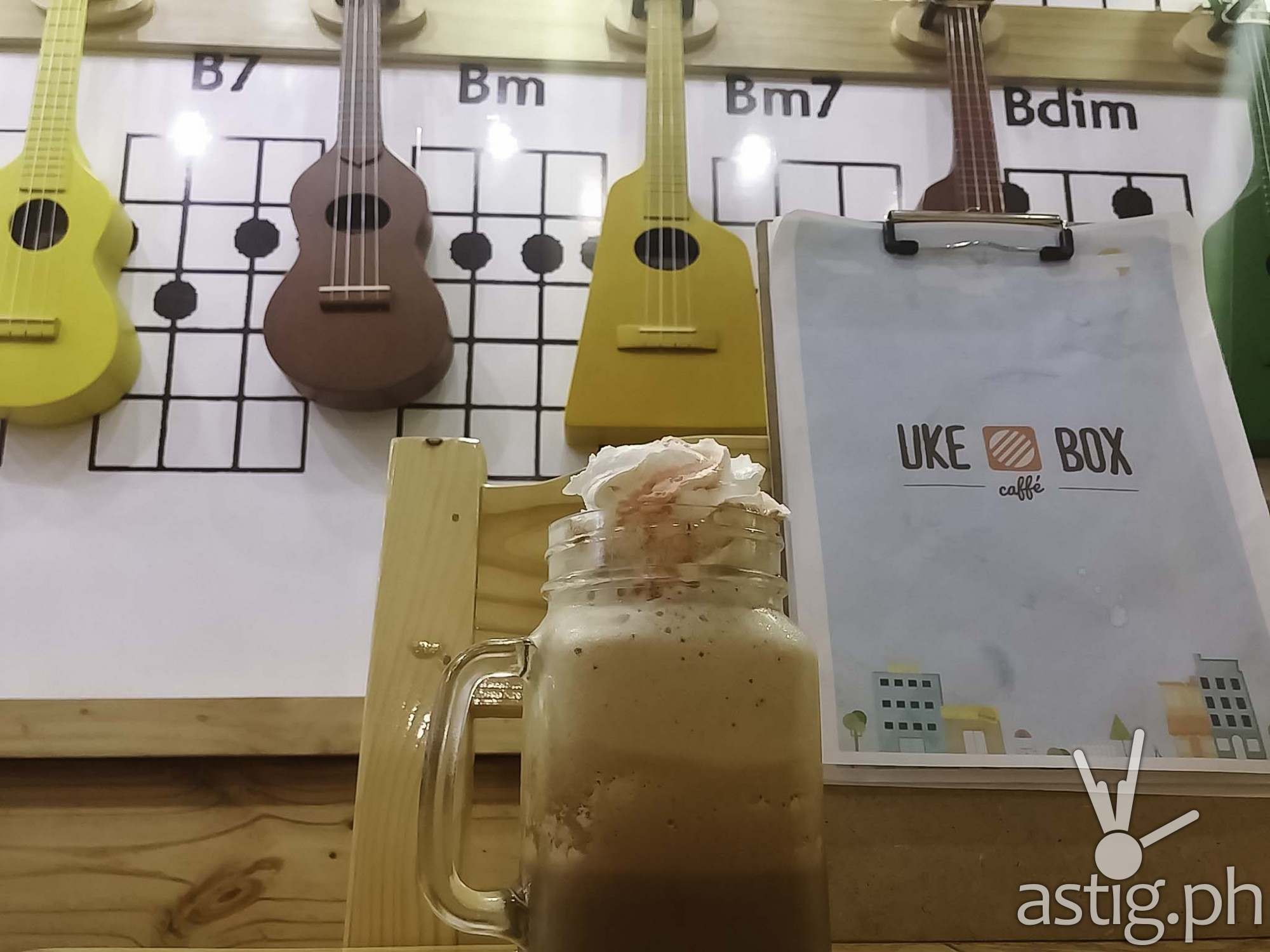 Ice blended coffee at Uke Box Caffe