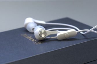 ASUS ZenFone 3 headset