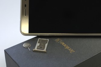 ASUS ZenFone 3 SIM tray and removal pin