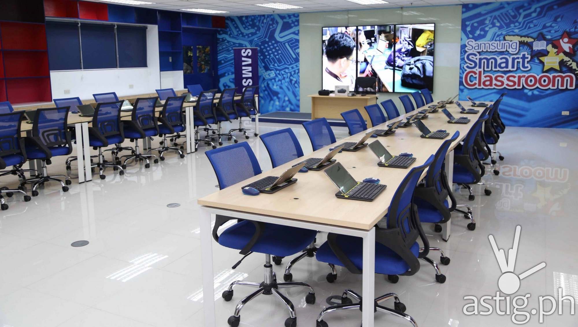 The Samsung SMART classroom is open to college engineering students and senior high school students in the ICT track.