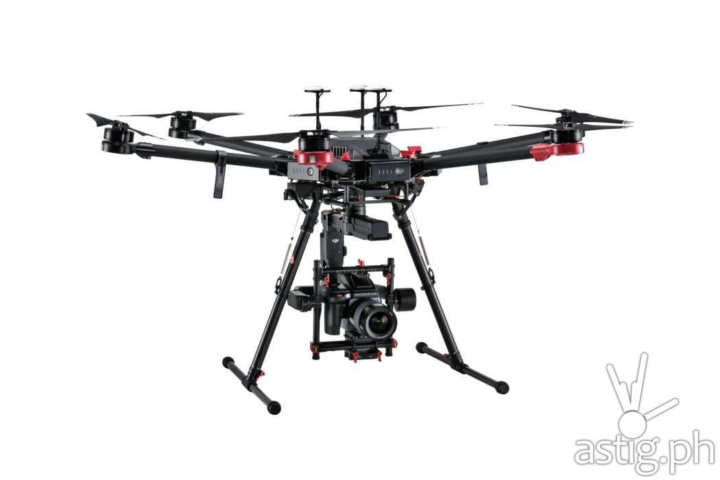 The world's first 100 Megapixel aerial drone: DJI Matrice 600 Pro drone, the Ronin-MX gimbal and the Hasselblad H6D-100c