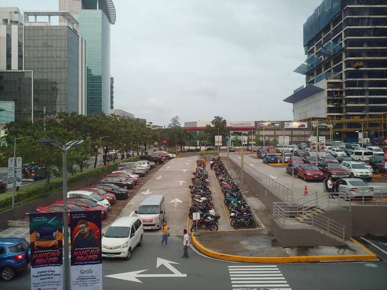 Buildings photo - LG G7 ThinQ