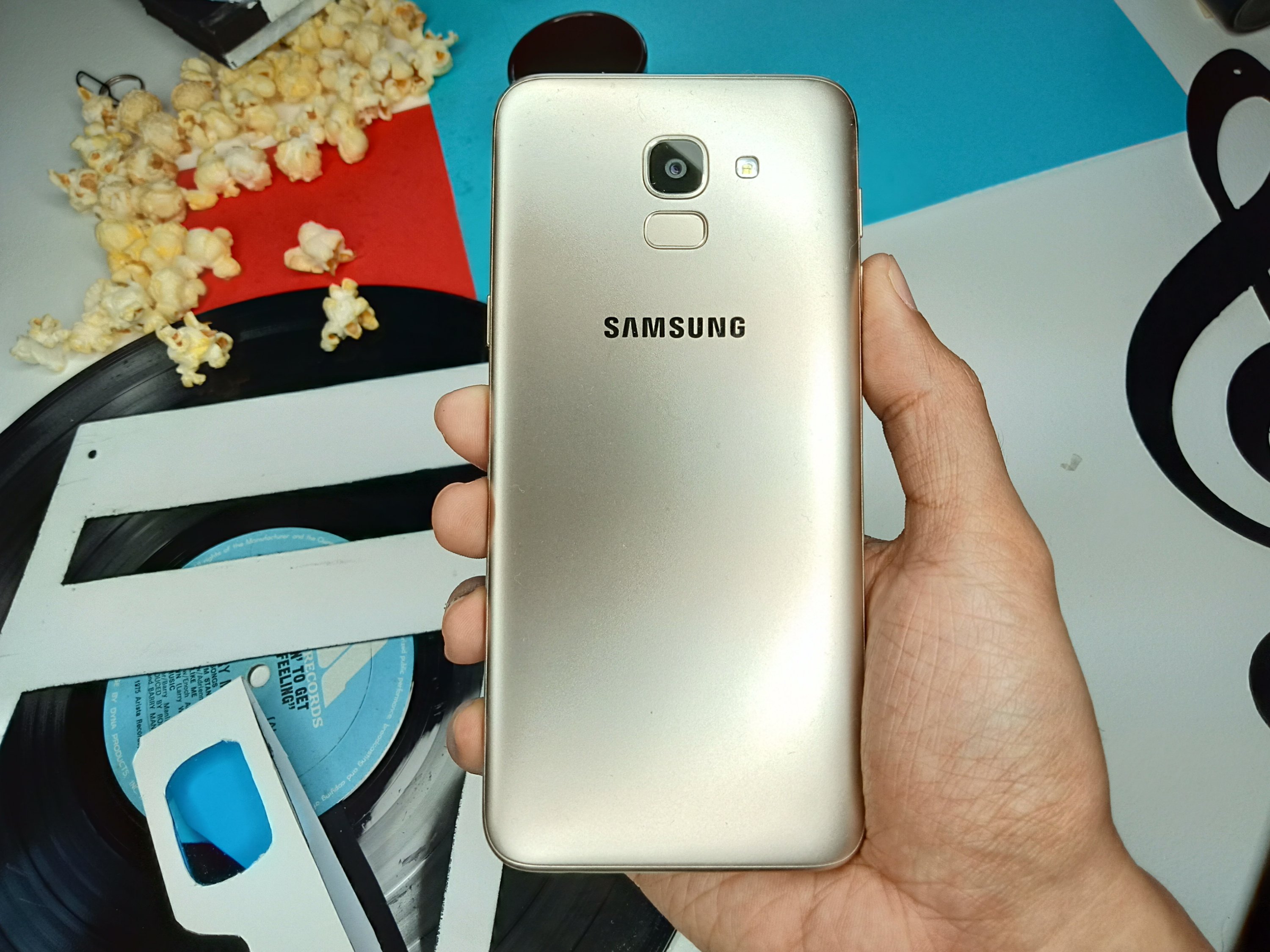 Galaxy J6 Samsung s Budget Phone Lands At P13 990 ASTIG PH