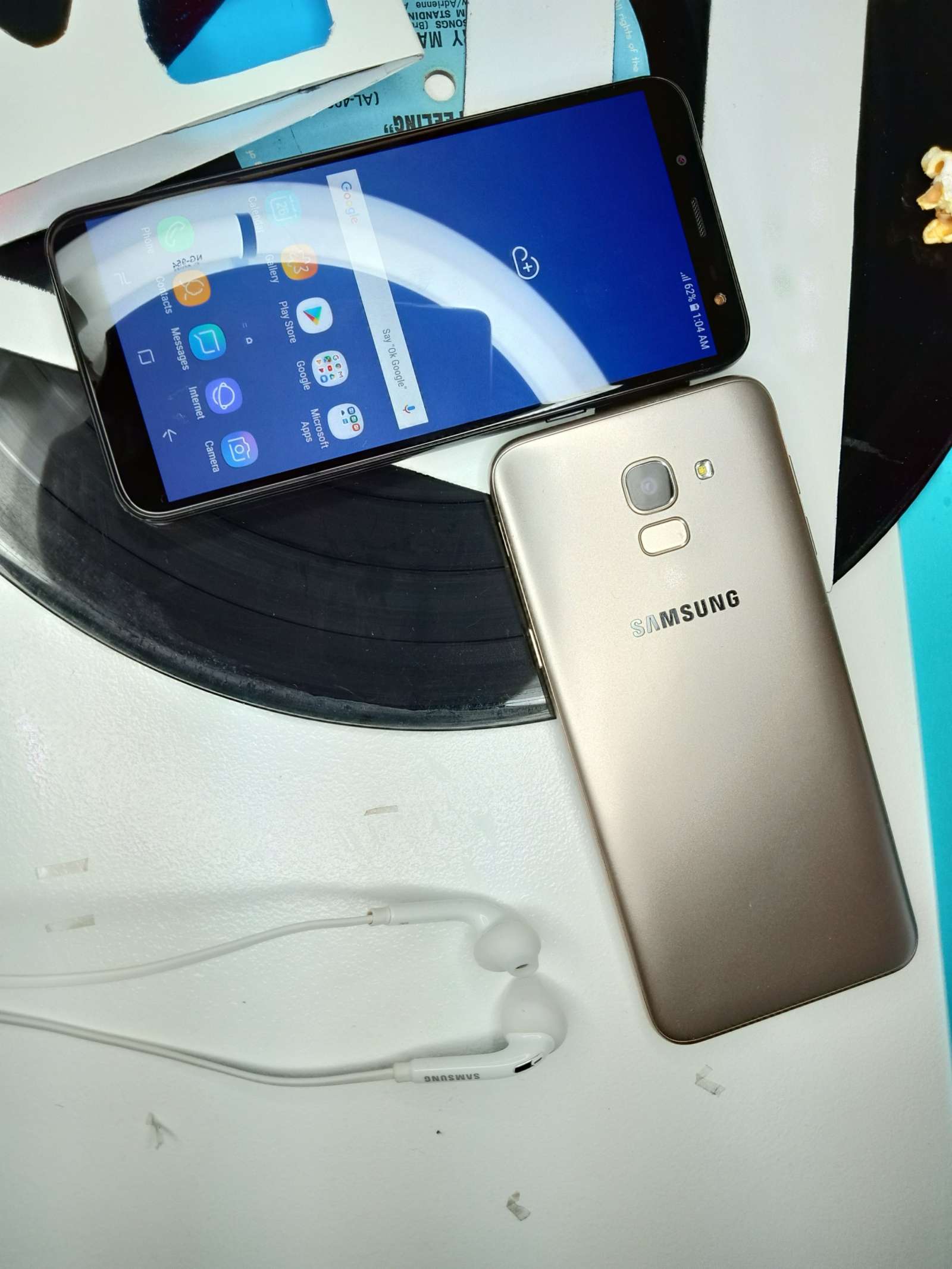 Samsung Galaxy J6 Black and Gold