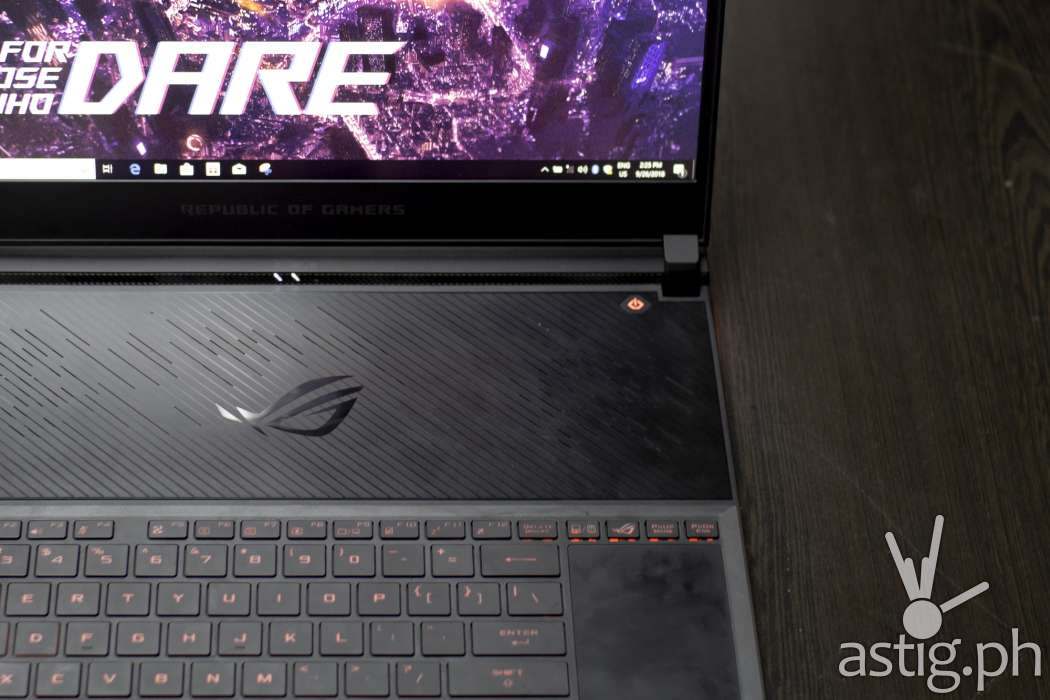 ASUS ROG Zephyrus S GX531GM-ES007T vent and keyboard