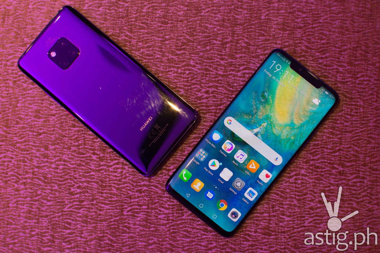 Huawei Mate 20 Pro - front and back