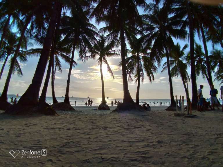 Boracay Philippines re-opening smartphone photo taken on an ASUS ZenFone 5 by Den Uy of TechKuya