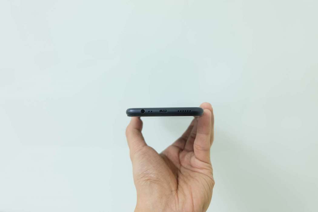Bottom showing micro USB and speaker - Realme C1 Philippines