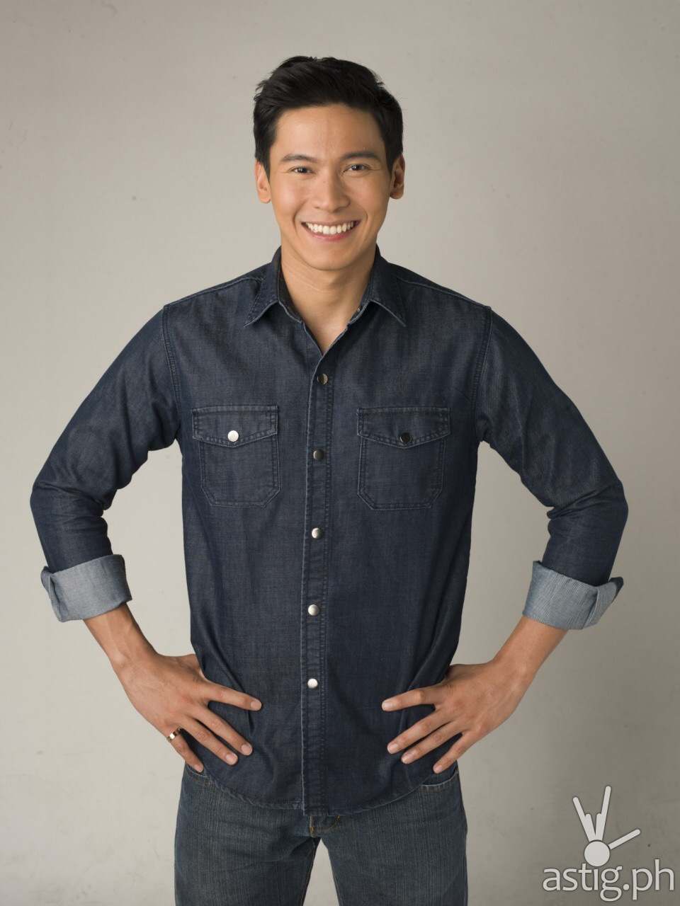 Actor Enchong Dee is the official endorser of Peri-Peri Charcoal Chicken and Sauce Bar. He is also a Peri Happy Franchisee of several Peri-Peri branches.