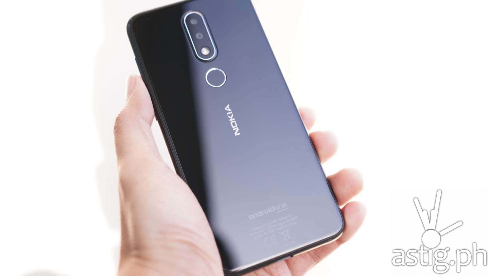 Back handheld white - Nokia 6.1 Plus (Philippines)