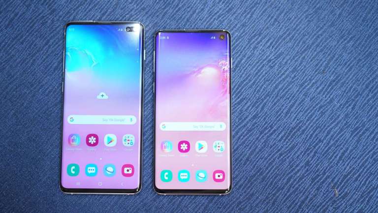 Front lying - Samsung Galaxy S10 and Galaxy S10 Plus (Philippines)