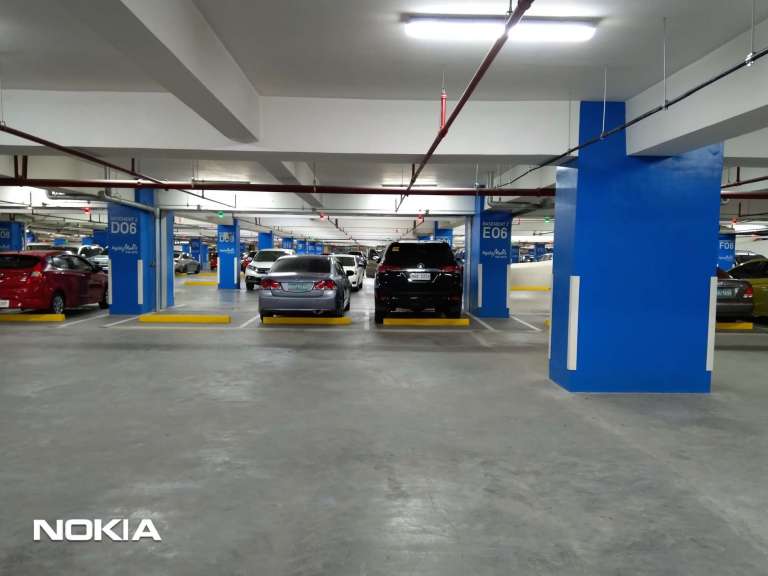 Indoors (stock camera) Nokia 6.1 Plus sample photo