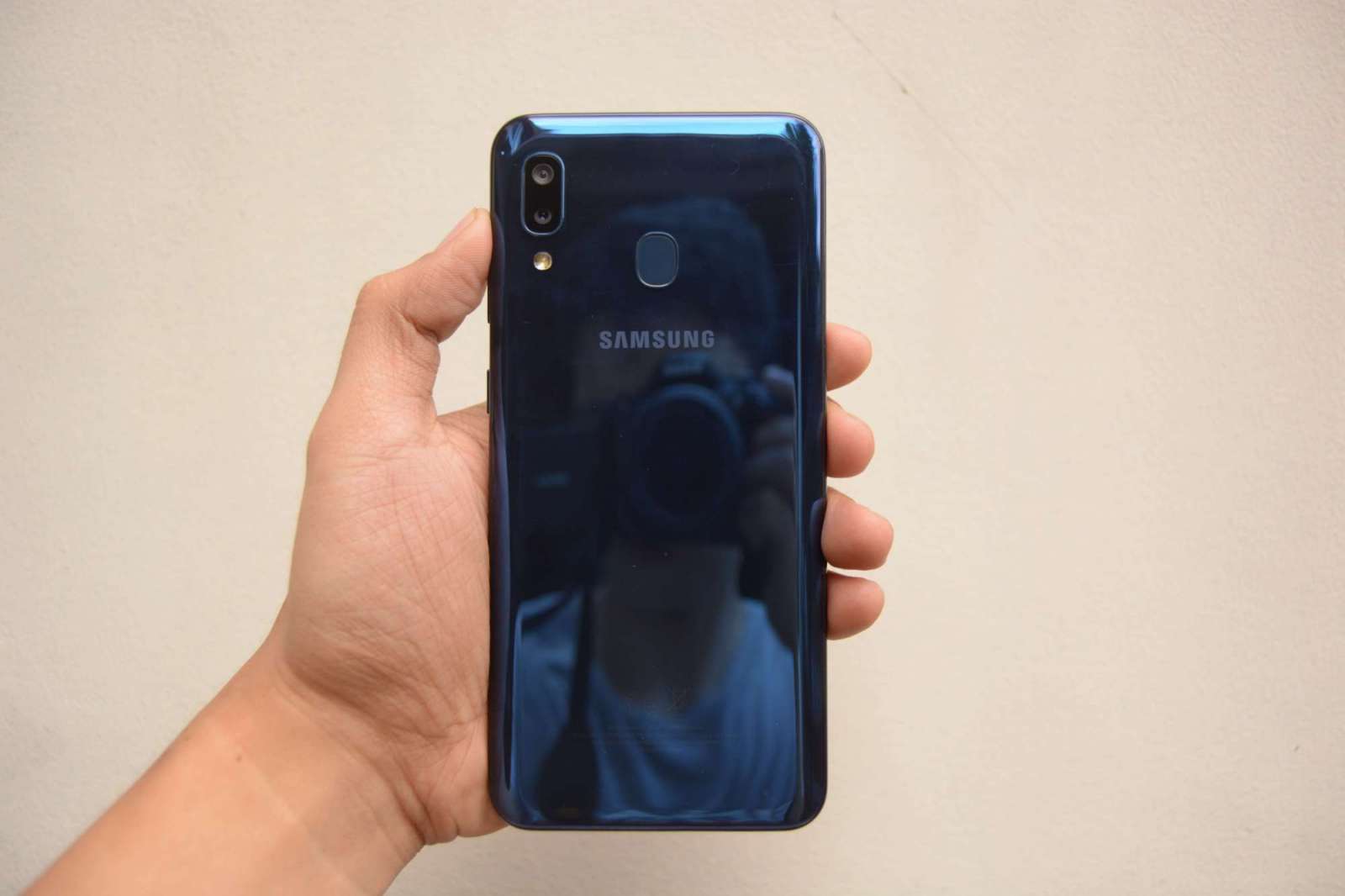 Handheld back - Samsung Galaxy A20 (Philippines)