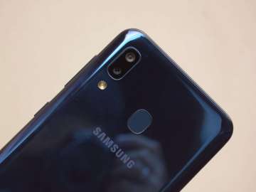 Main camera, fingerprint sensor - Samsung Galaxy A20 (Philippines)