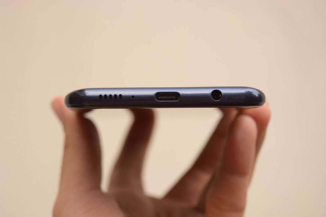 speaker, USB type-C port, 3.5mm audio jack - Samsung Galaxy A20 (Philippines)